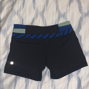 Lululemon reversible spandex shorts size 6